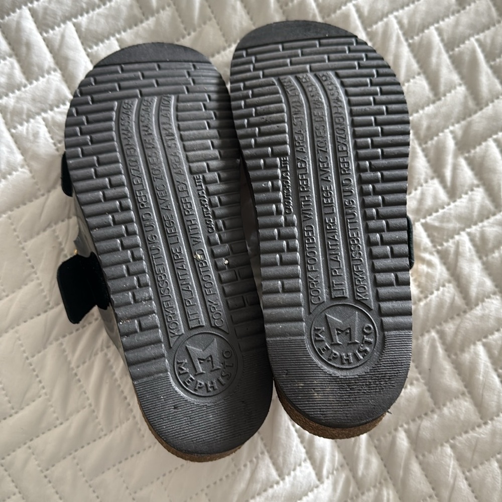 Mephisto Black Sandals with Gold Buckles - Picture 4 of 9